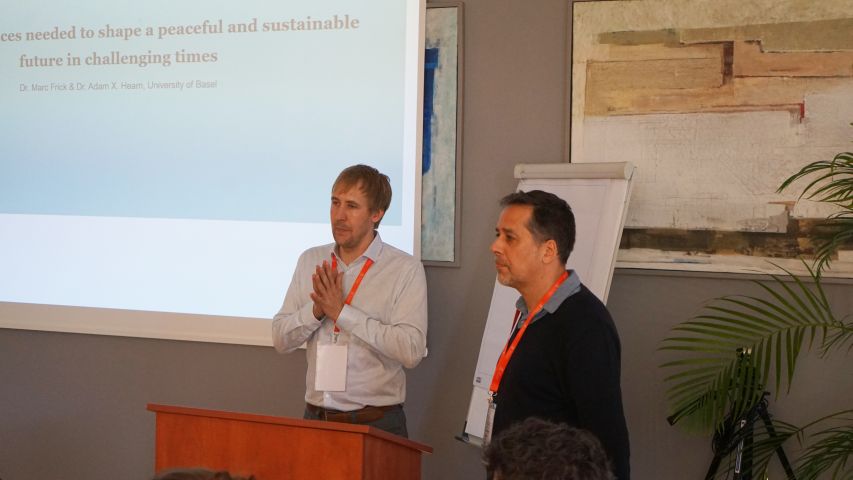 Dr Marc Frick i Dr Adam Hearn