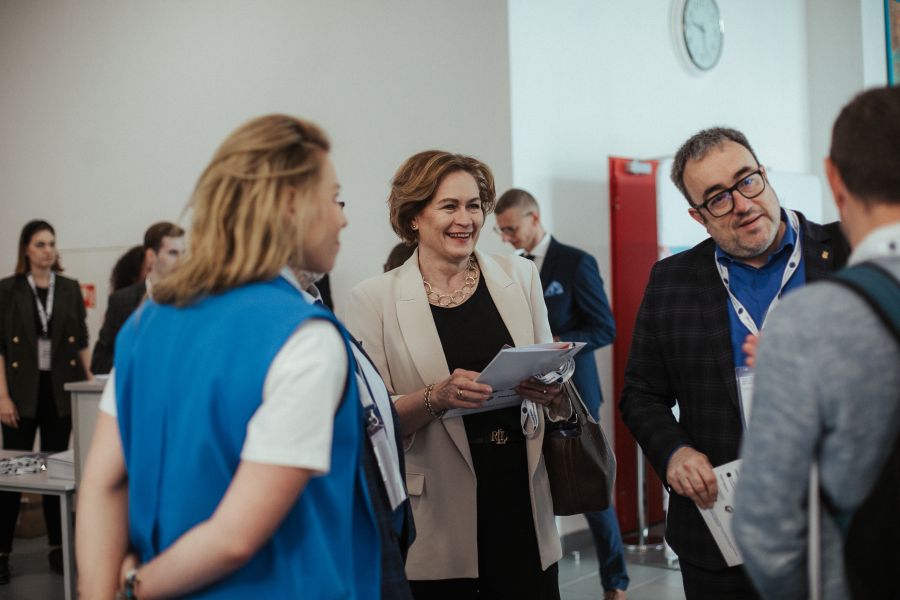 Konferencja: Ewolucja sytemu politycznego 2025