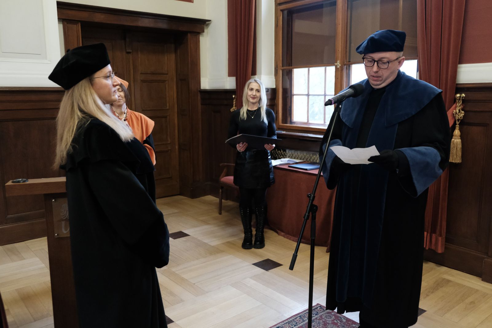 Wręczenie dyplomów doktorom i doktorom habilitowanym