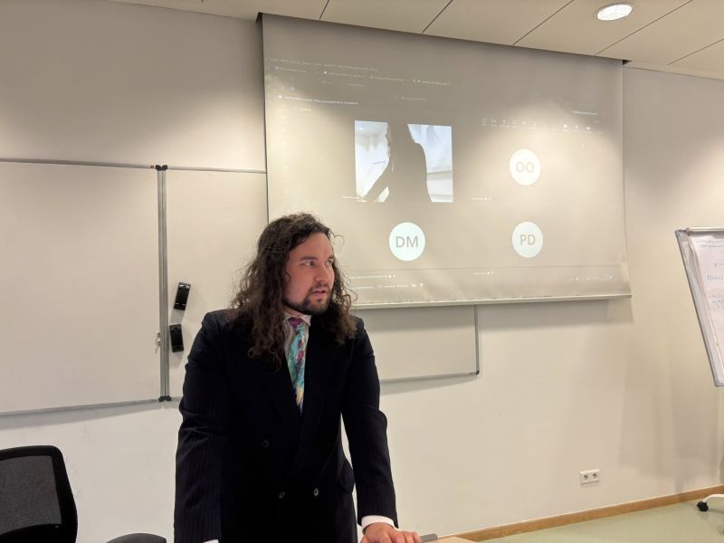 Konferencja pt. Alternatywne wyjaśnienia współczesnego świata - od spekulacji po teorie kwantowe [relacja]