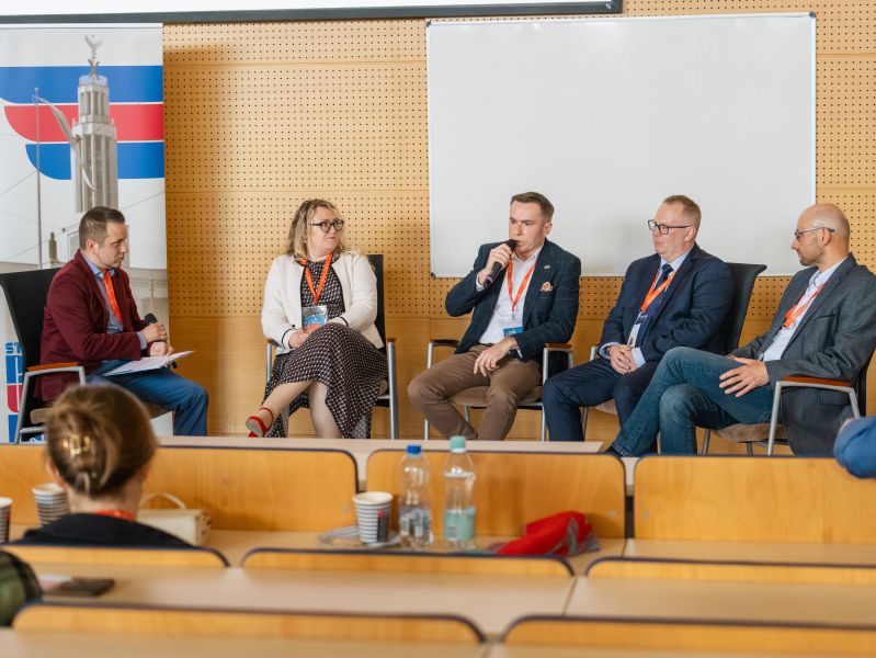 Konferencja pt. „Czy Poznań potrzebuje drugiej PeWuKi?”