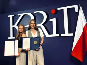 Dr W. Dopierała – Kalińska oraz dr B. Użarowska uhonorowane Nagrodą KRRiT im dr. Pawła Stępki